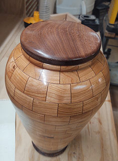 Segmented Urn