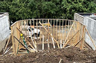 Oval concrete stair formwork